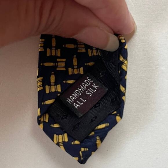 MUSEUM ARTIFACTS 100% Silk Novelty Tie Blue 58" Judge Yellow Gavel Legal - Picture 7 of 10